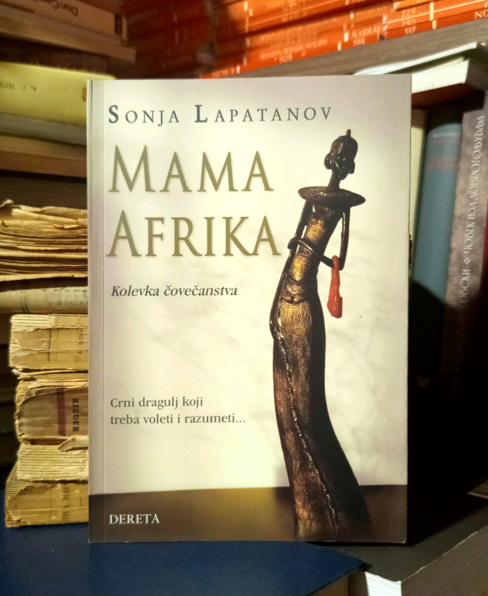 Sonja Lapatanov - Mama Afrika