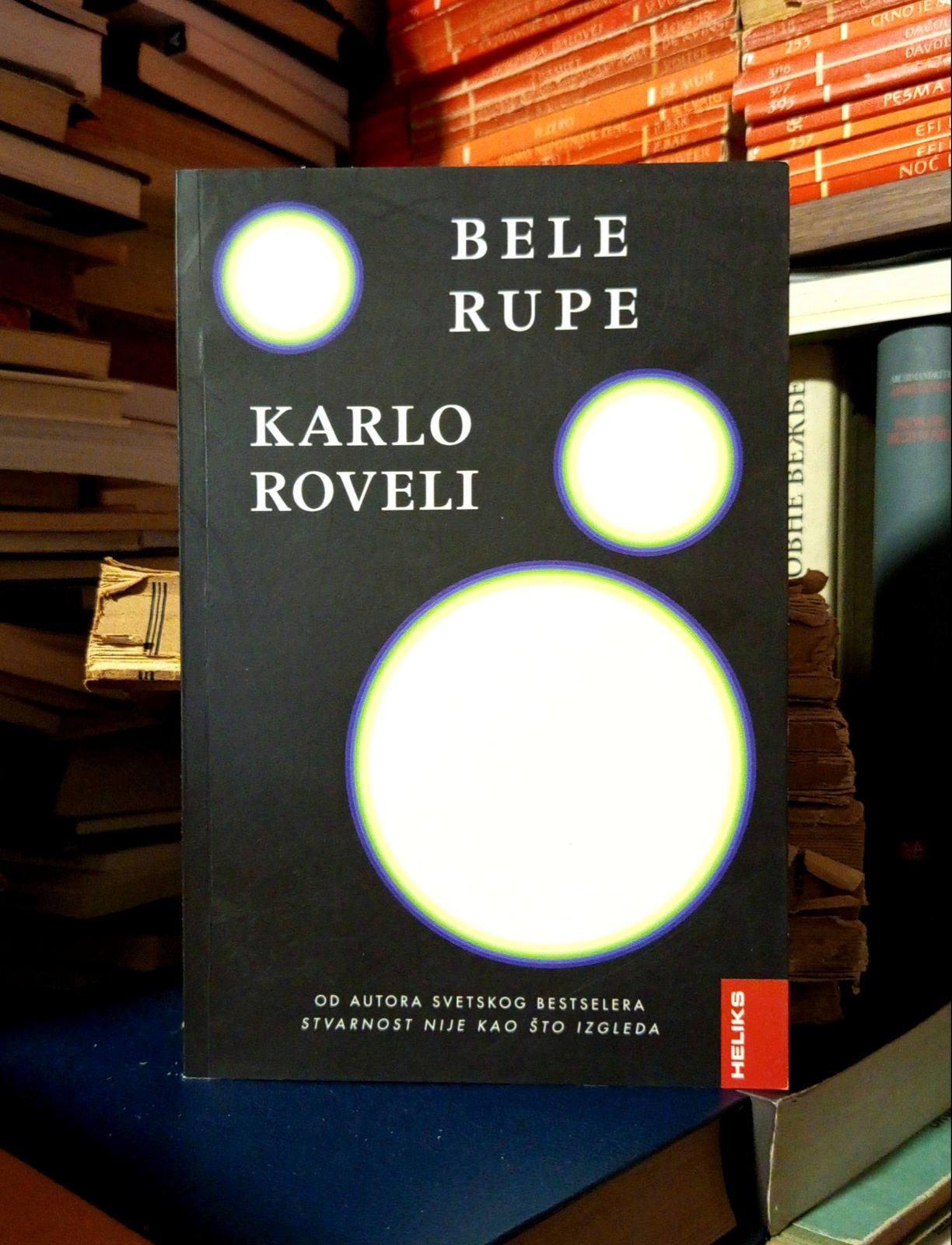 Karlo Roveli - Bele rupe